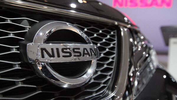 СМИ: Nissan сократит еще более десяти тысяч сотрудников