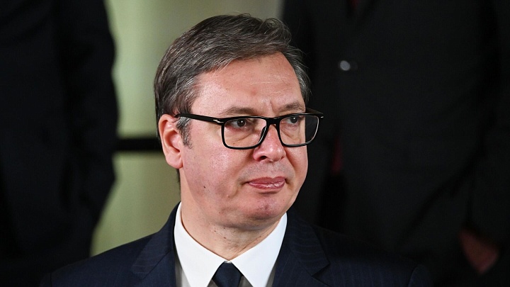 Россия ищет решение по доле в подсанкционной NIS, заявил Вучич
